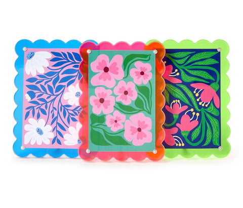 4x6 acrylic scalloped frame by 2 Chic