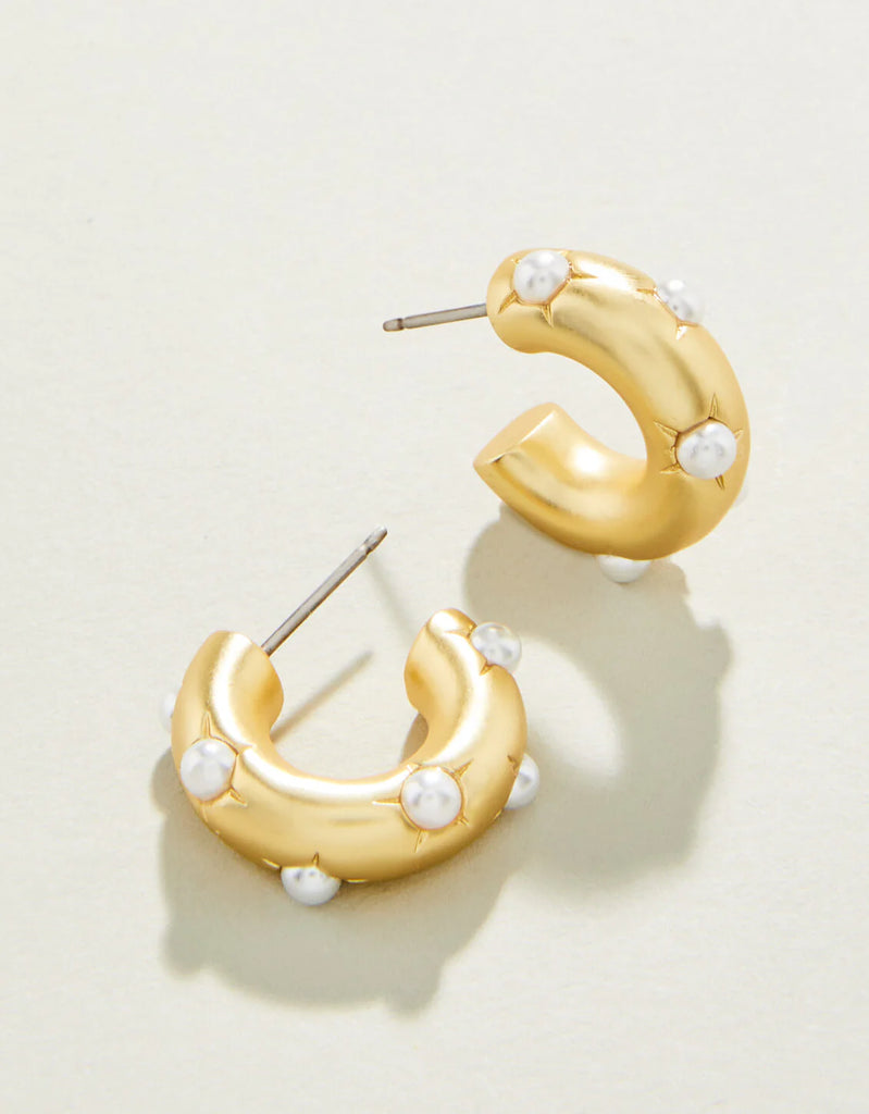 Chubby hoop earrings pearl by Spartina