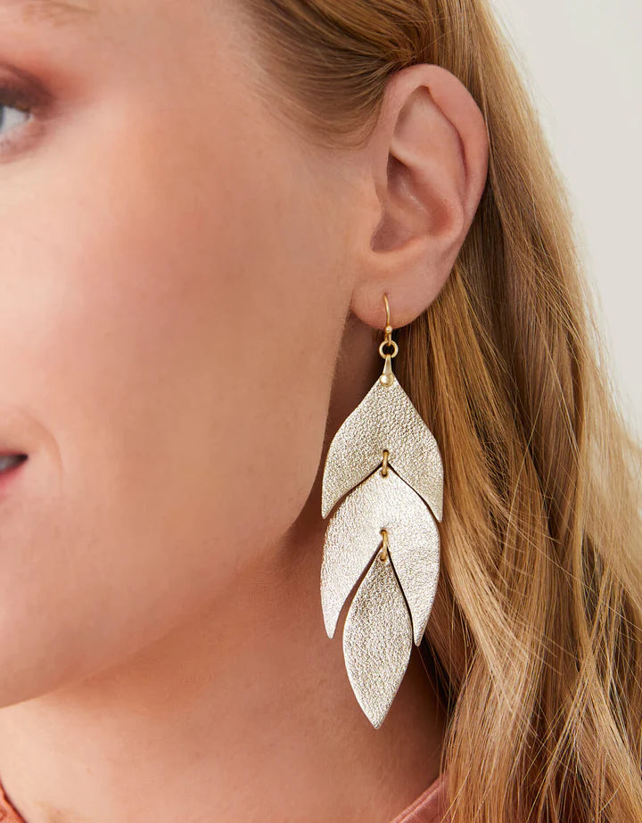 Leaf leather earrings gold by Spartina 449